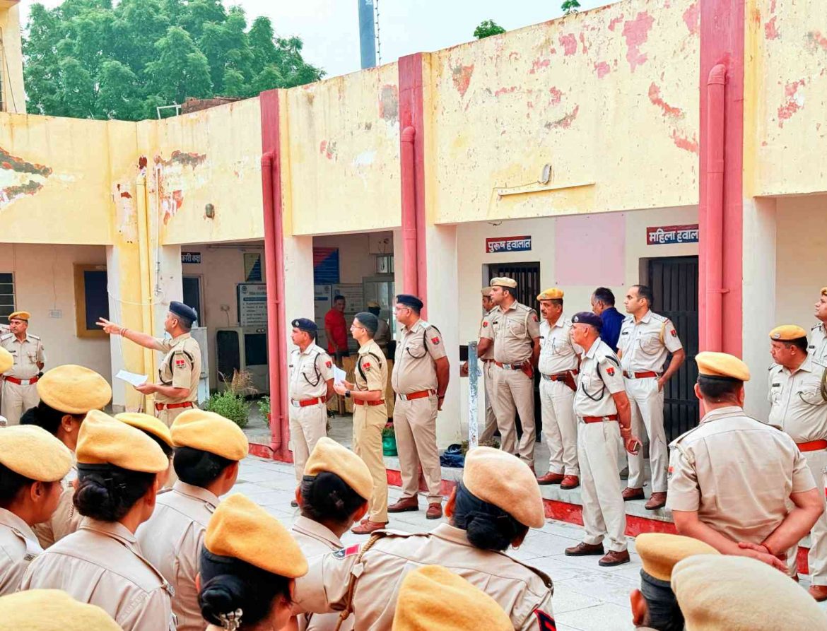 बीकानेर : पीजी हॉस्टलों पर चला पुलिस का सघन सर्च ऑपरेशन, 150 पुलिसकर्मियों ने की जांच